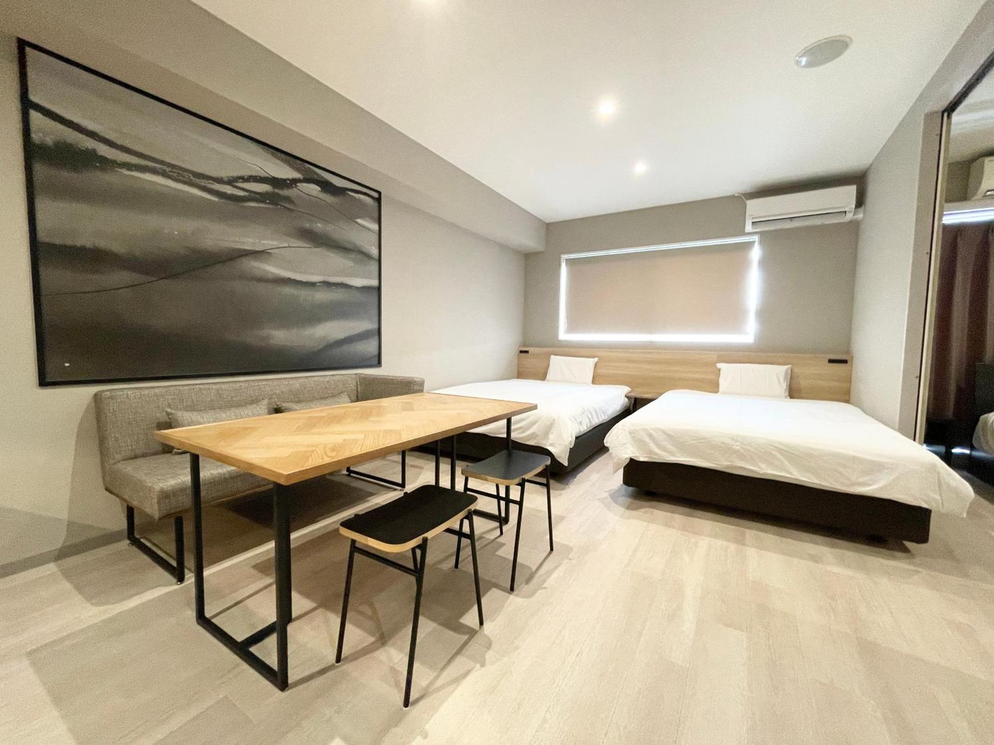 Comforts81 Shinsaibashi Osaka Exteriör bild
