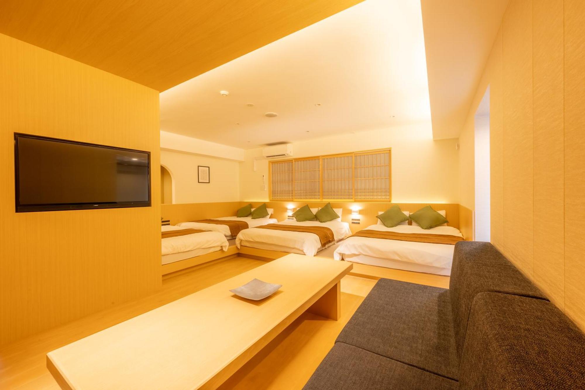 Comforts81 Shinsaibashi Osaka Exteriör bild